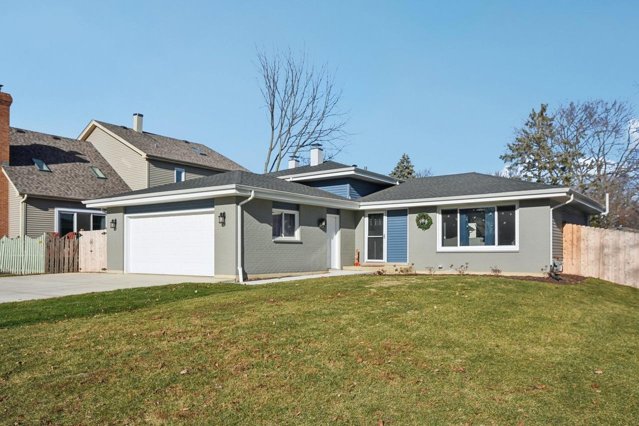 103 Pipers Dr., Bartlett, IL 60103