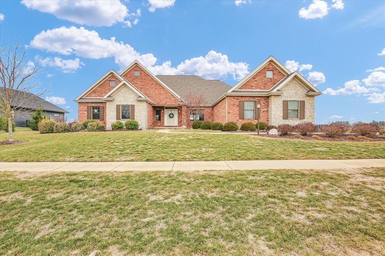 1409 Yorkshire Dr., Savoy, IL 61874