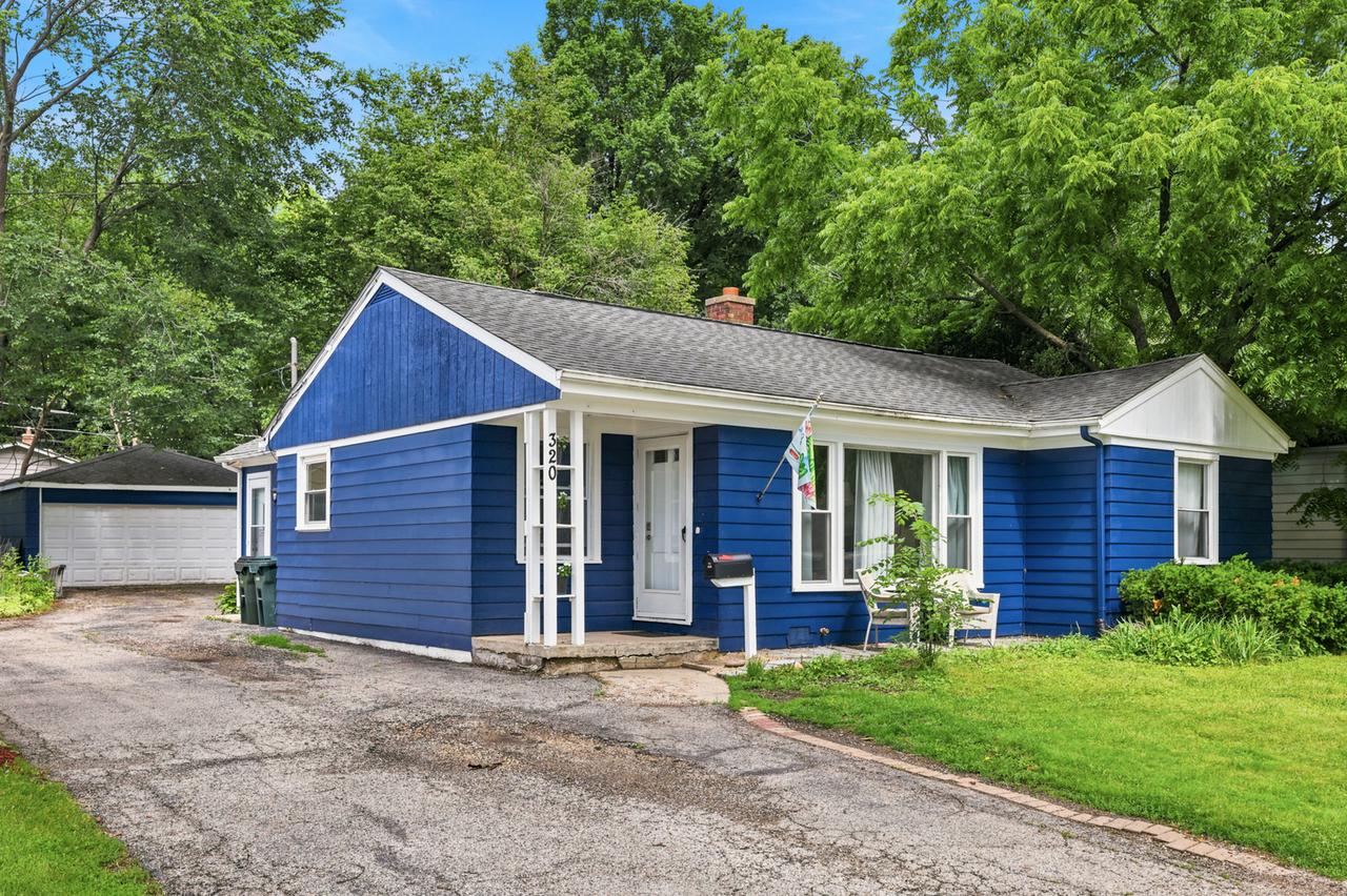 320 N Schubert St., Palatine, IL 60067