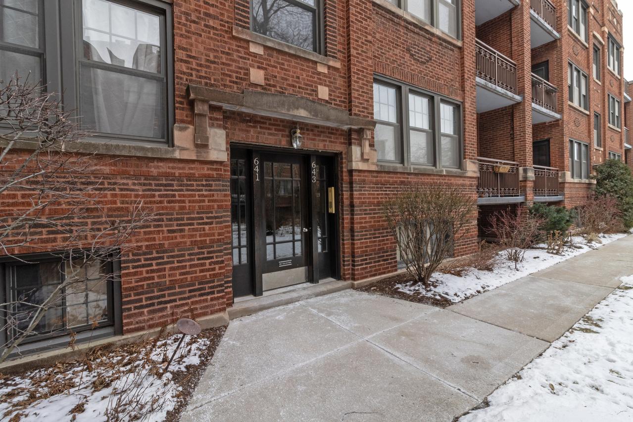 643 Garfield St. #3, Oak Park, IL 60304
