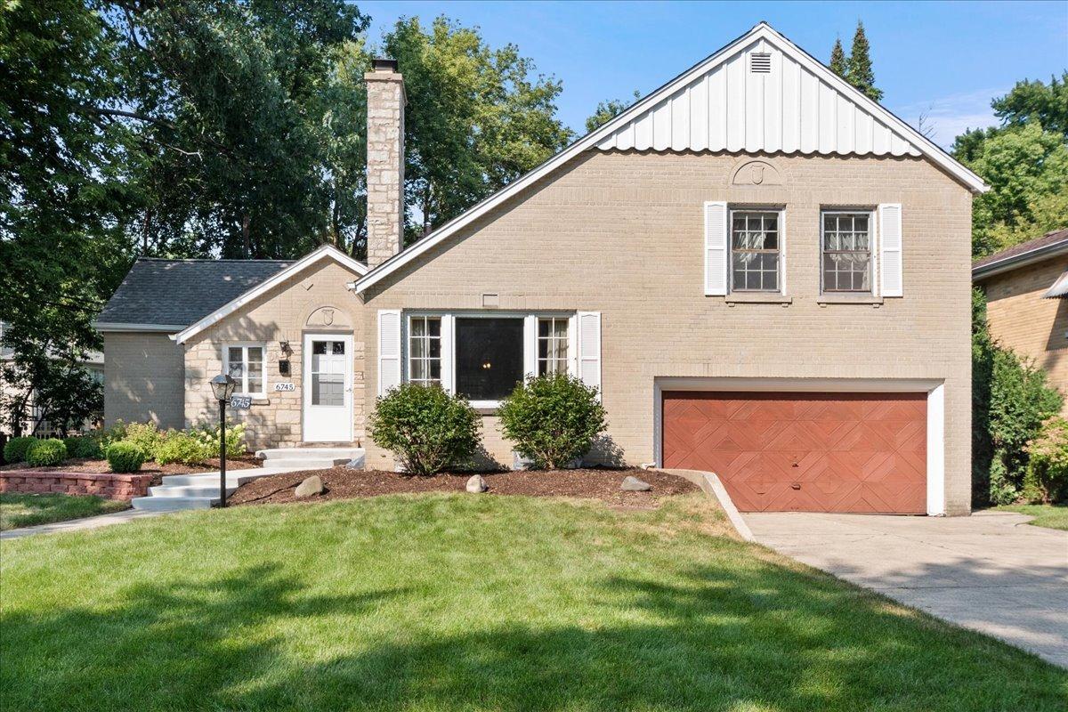 6745 N Leoti Ave., Chicago, IL 60646