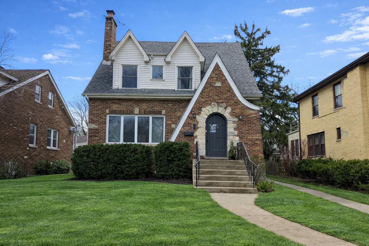 1004 Peale Ave., Park Ridge, IL 60068