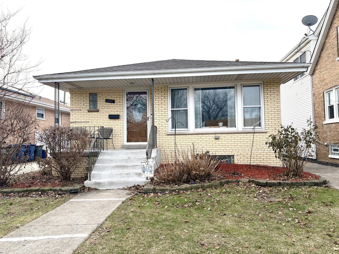 2841 W 100th Pl., Evergreen Park, IL 60805