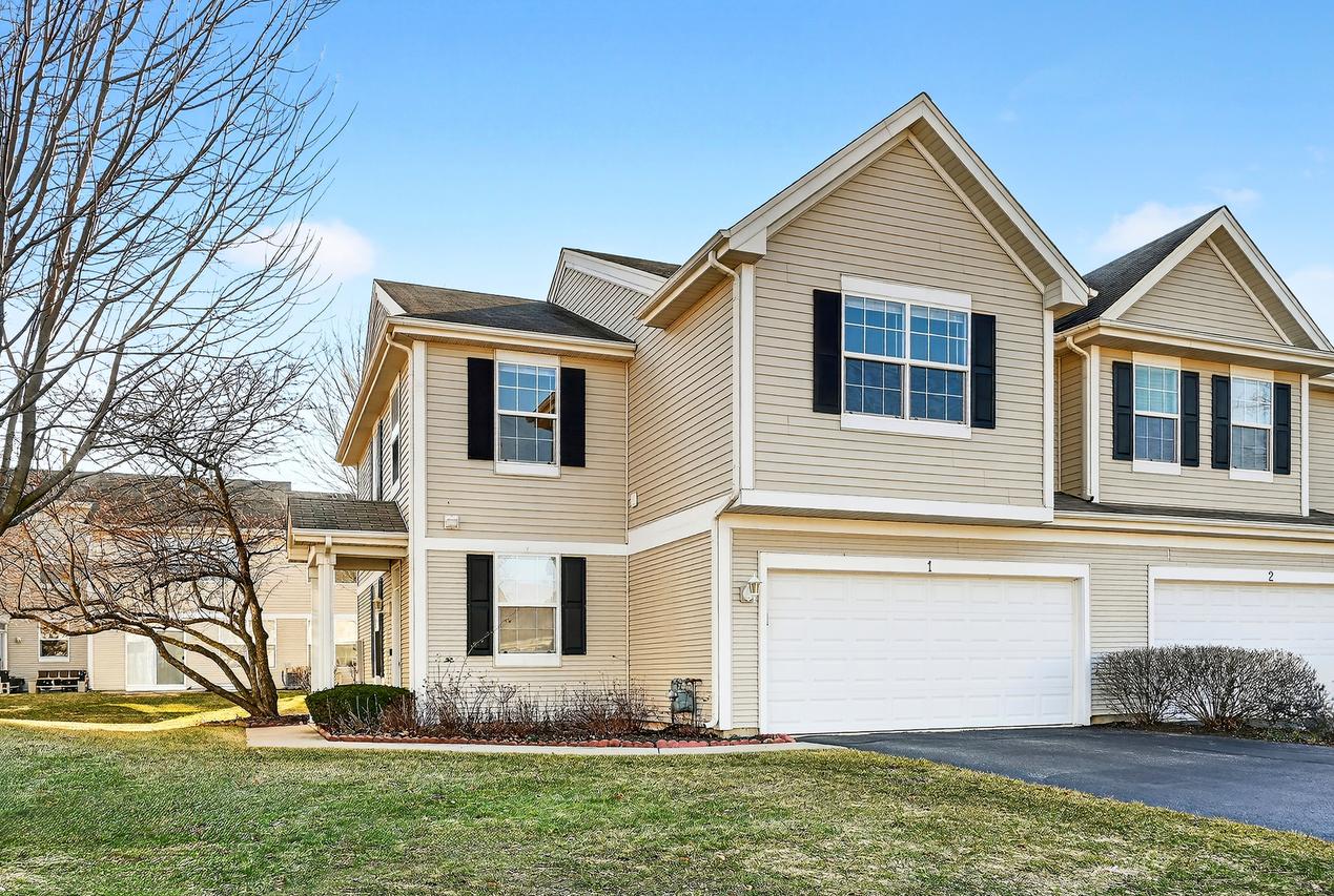 1492 Waterside Dr. #1, Dekalb, IL 60115