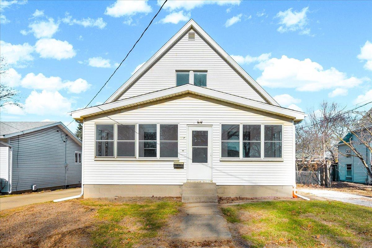 340 E Baker St., Bloomington, IL 61701