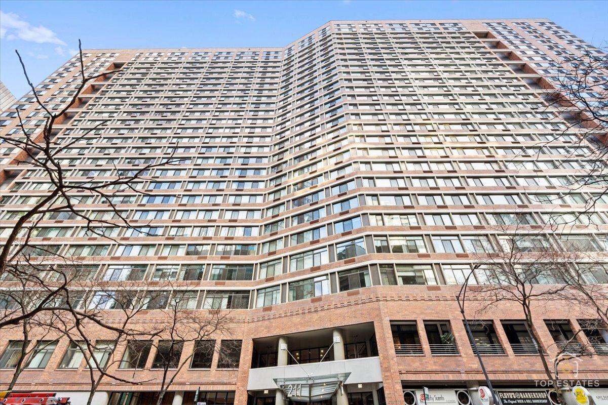 211 E Ohio St. #2806, Chicago, IL 60611
