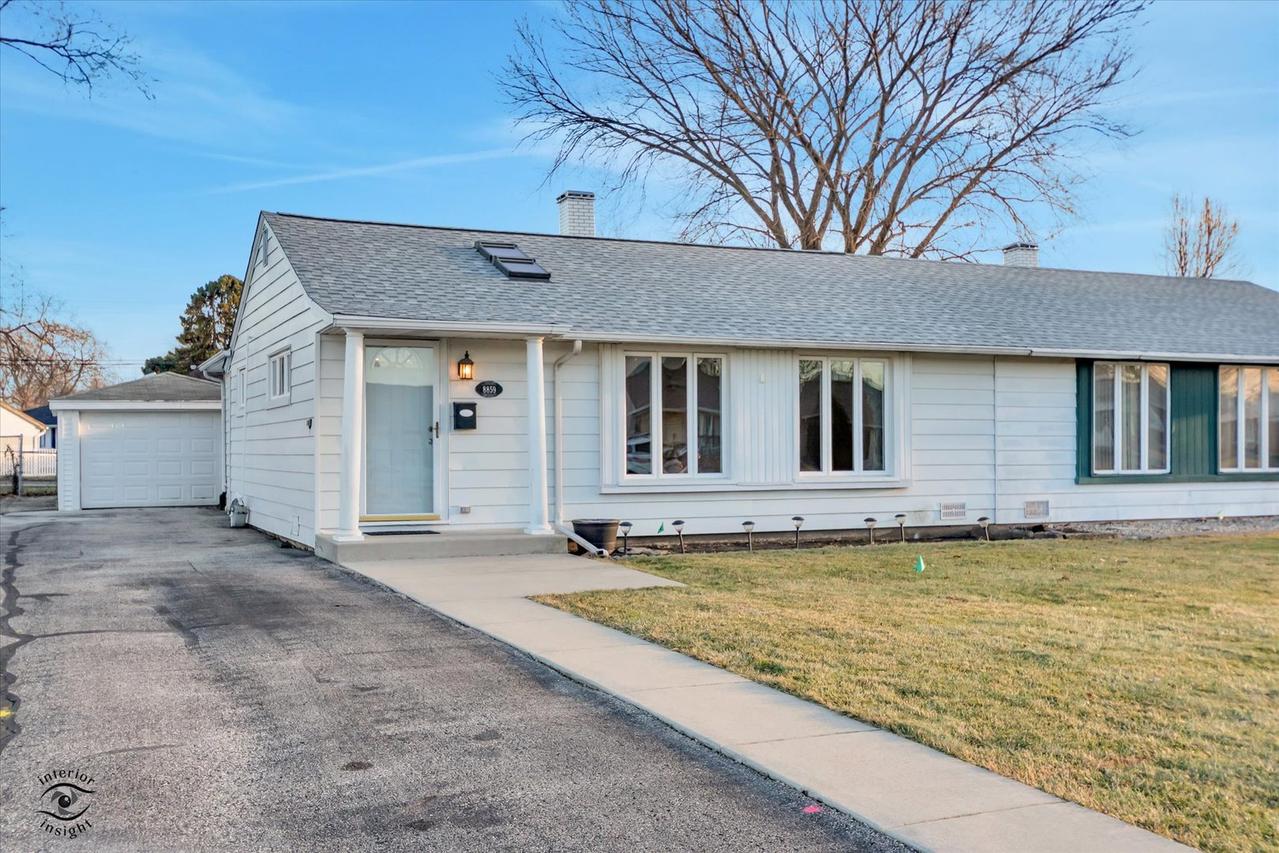 8859 S Main St., Hometown, IL 60456