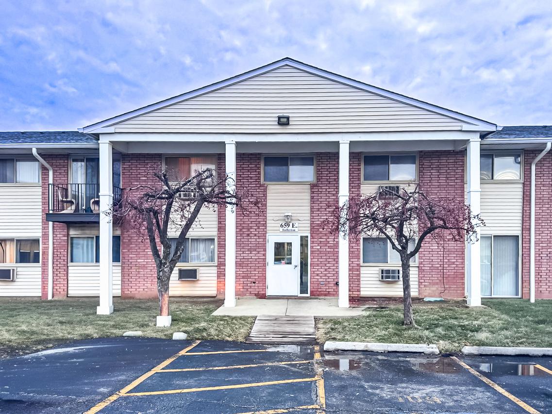 659 E Fullerton Ave. #209, Glendale Heights, IL 60139
