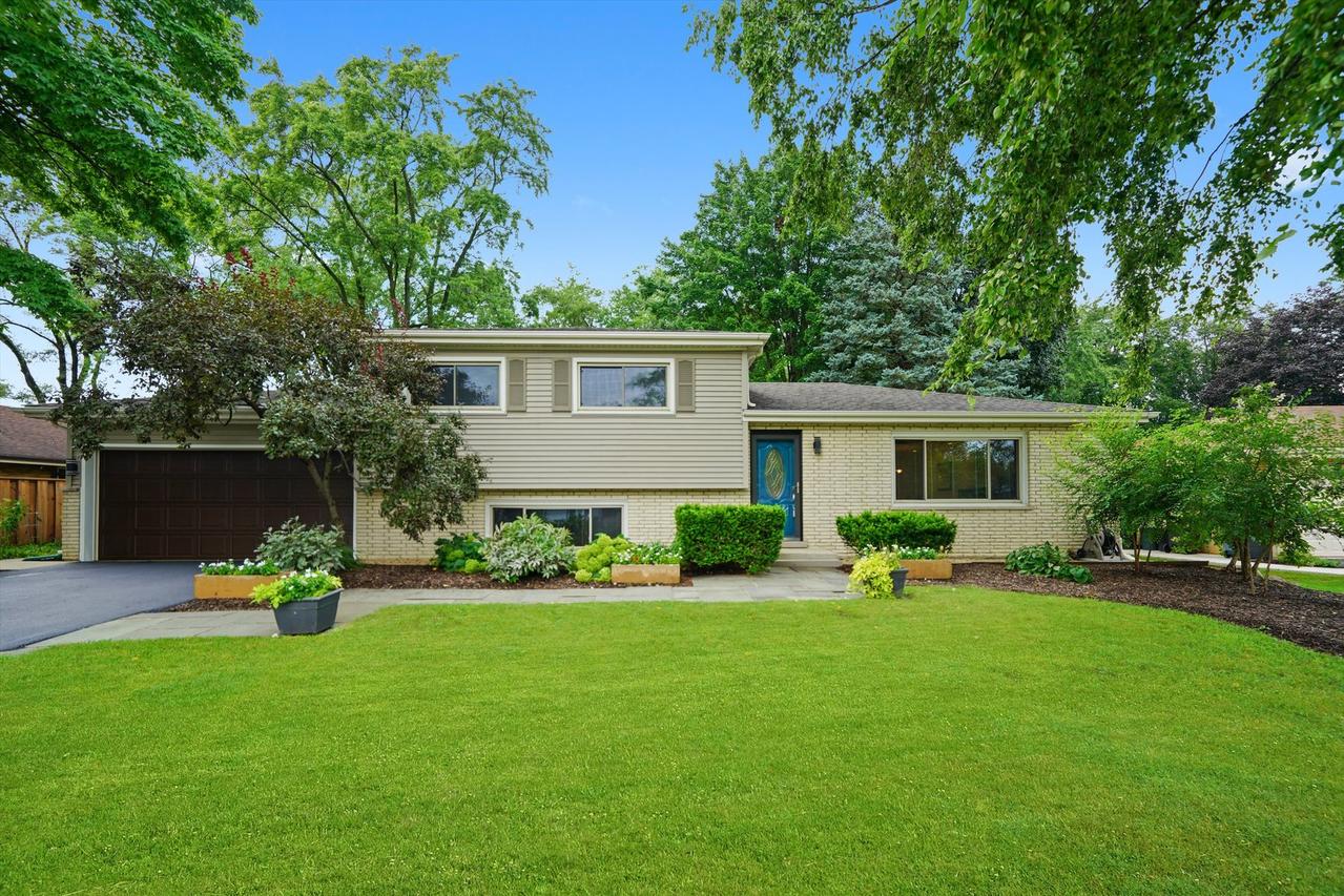 5N260 Eagle Ter., Itasca, IL 60143