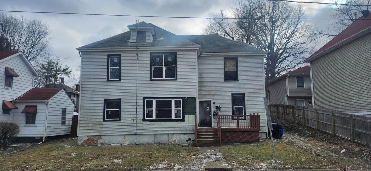 407 E Market St., Bloomington, IL 61701