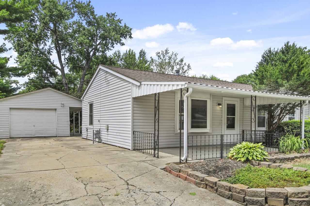 1411 Scottsdale Dr., Champaign, IL 61821