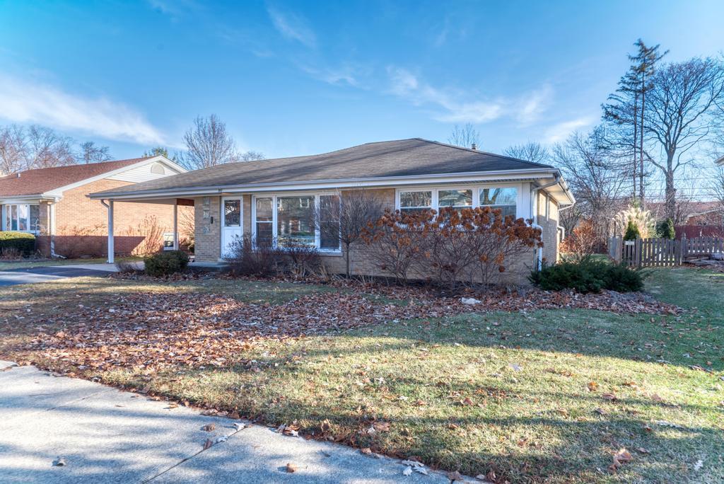 [Address Hidden by Seller], Arlington Heights, IL 60005