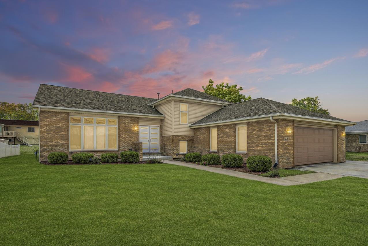 5826 Kathryn Ln., Matteson, IL 60443