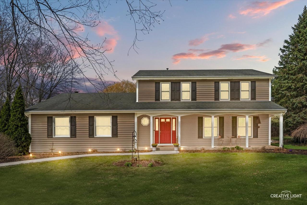 7N002 Glenview Dr., St. Charles, IL 60175