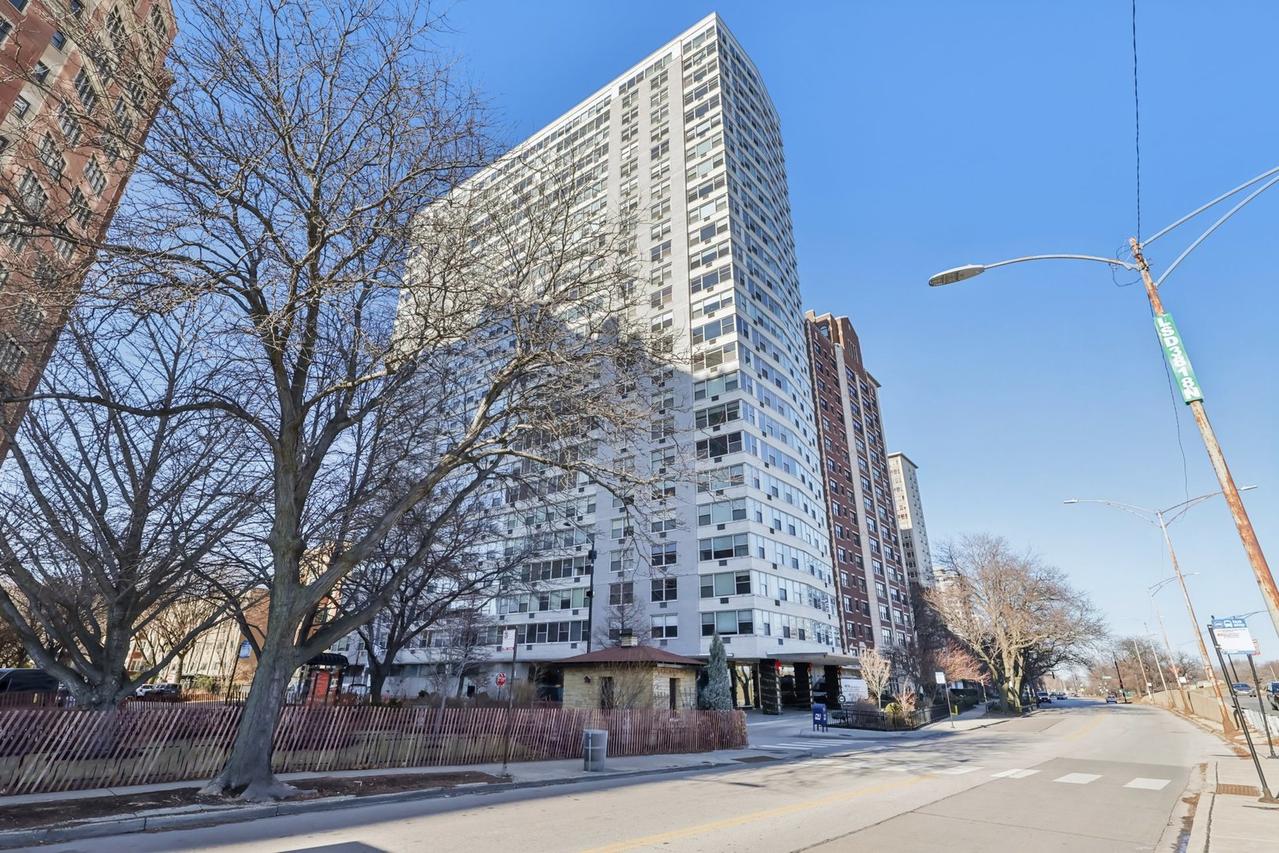 3900 N Lake Shore Dr. #5E, Chicago, IL 60613