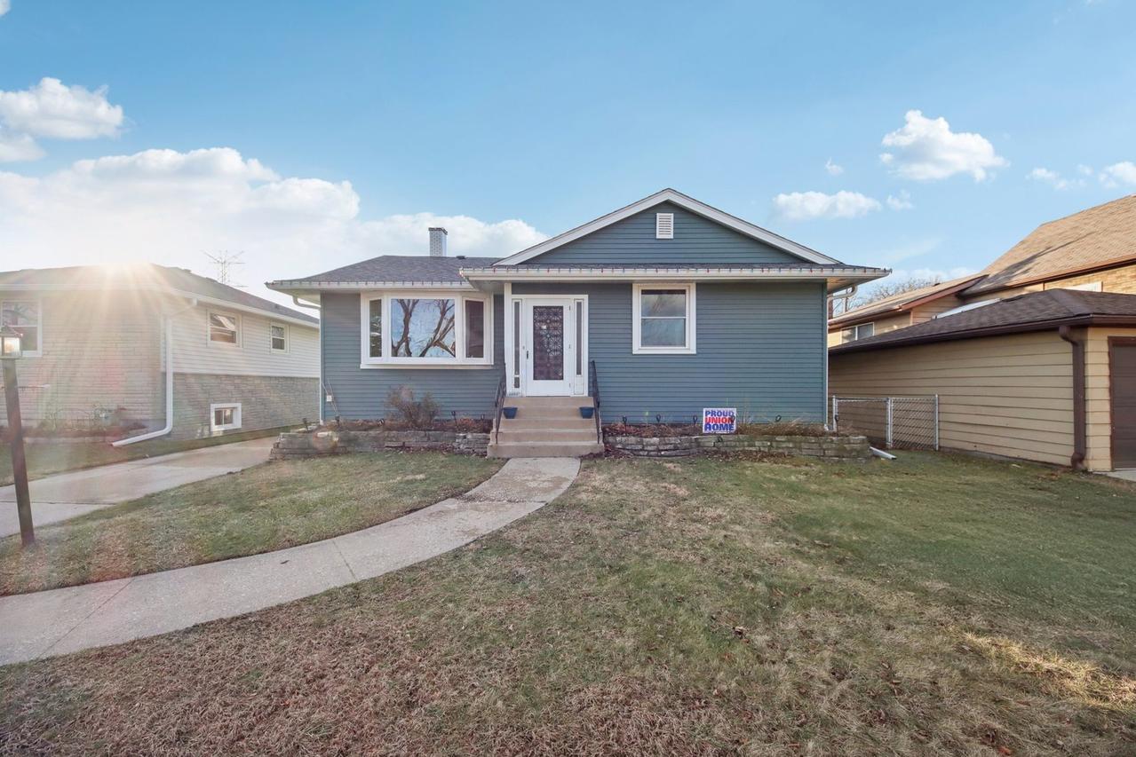 4604 Maple Ave., Forest View, IL 60402