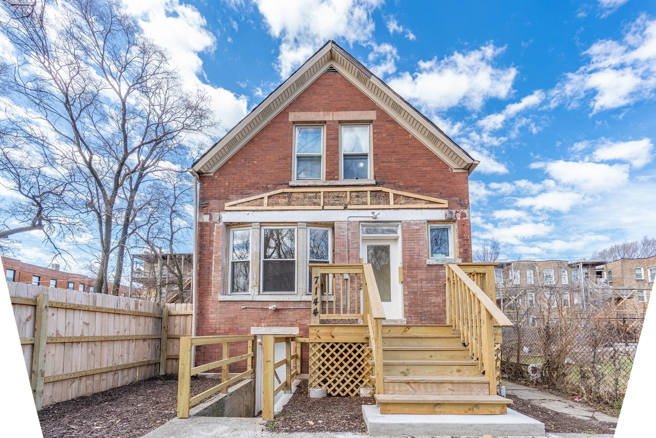 7144 S Wentworth Ave., Chicago, IL 60621