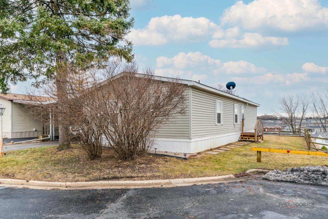 600 Hillcrest St., Crystal Lake, IL 60014