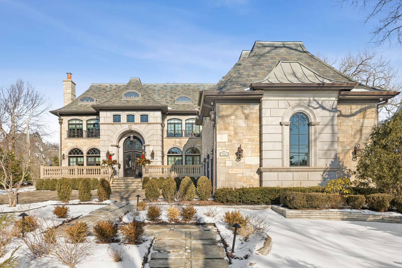 321 E 9th St., Hinsdale, IL 60521