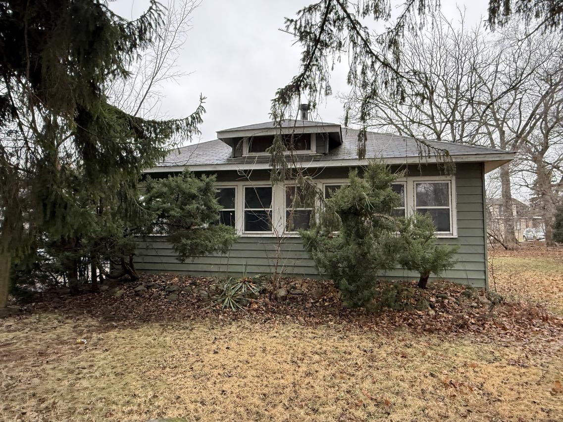 [Address Hidden by Seller], Island Lake, IL 60042