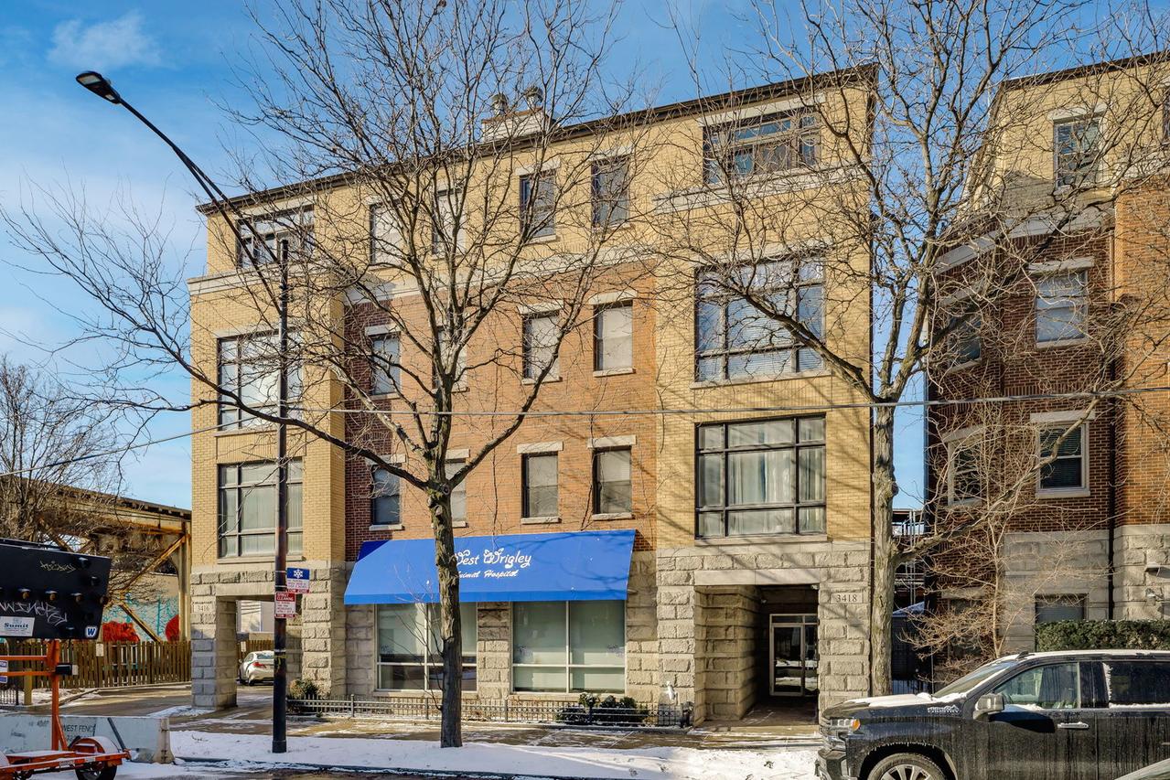 3418 N Ashland Ave. #4N, Chicago, IL 60657