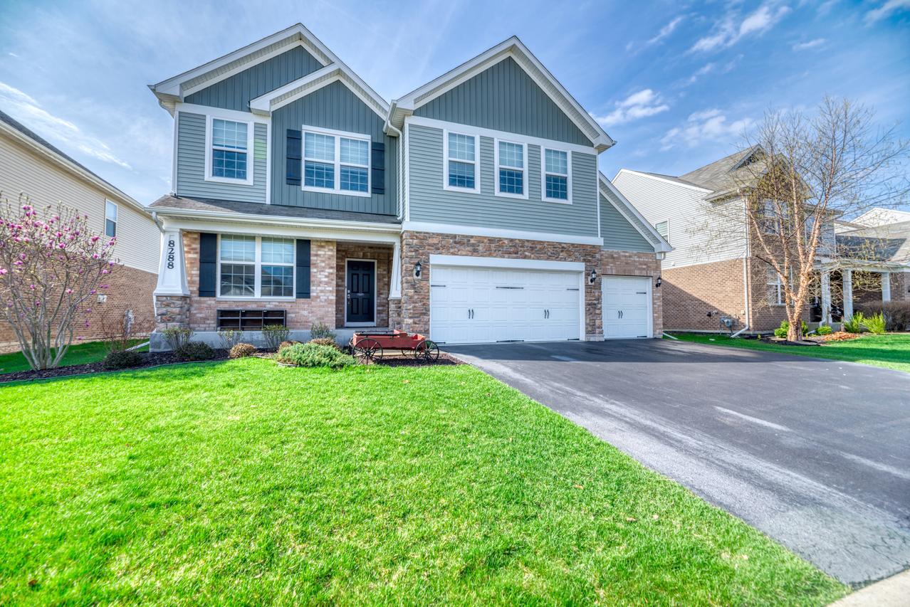 8288 Mulberry Dr., Woodridge, IL 60517