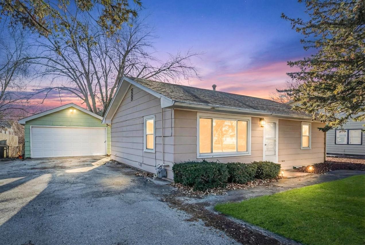 104 Louis Rd., Joliet, IL 60433