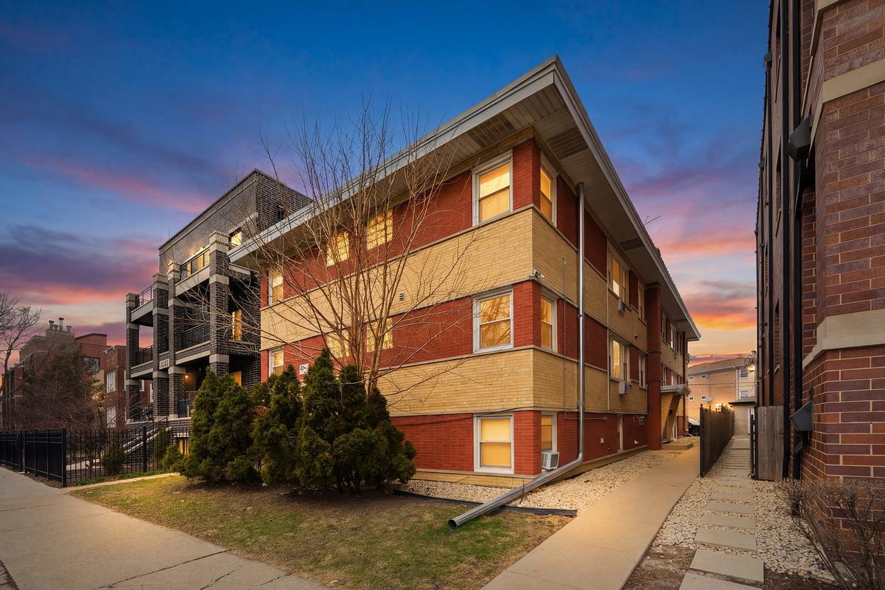 5516 W Higgins Ave. #GNW, Chicago, IL 60630