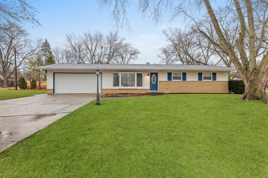 3S481 Osage Dr., Glen Ellyn, IL 60137