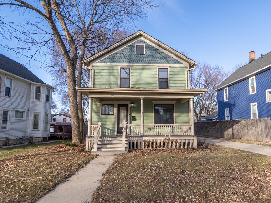 357 W Park Ave., Aurora, IL 60506