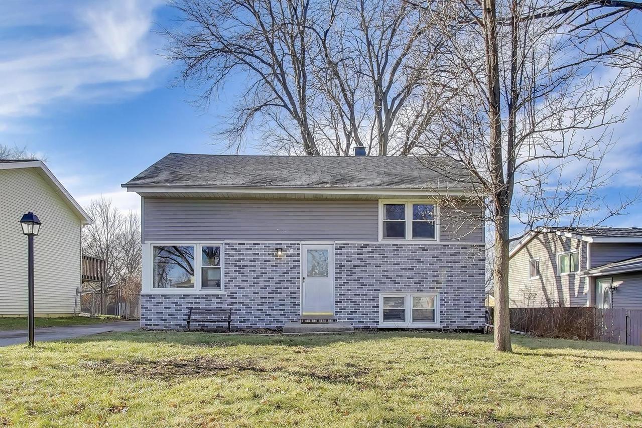 0N 046 Page St., Winfield, IL 60190