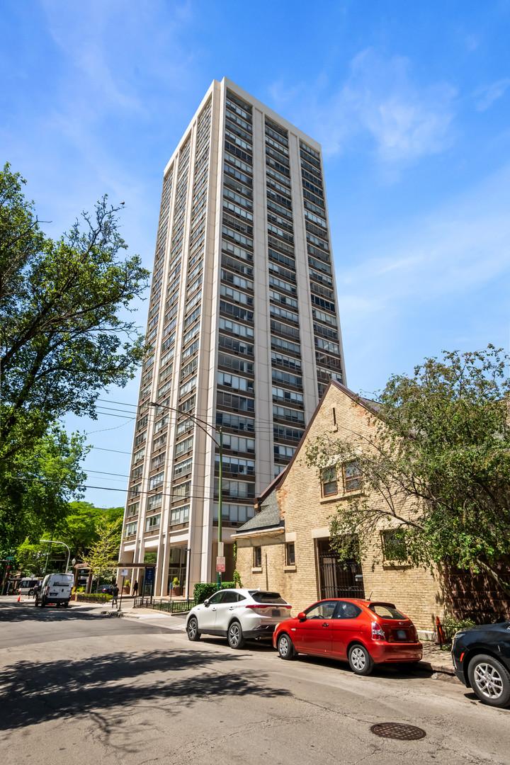 70 W Burton Pl. #704F, Chicago, IL 60610