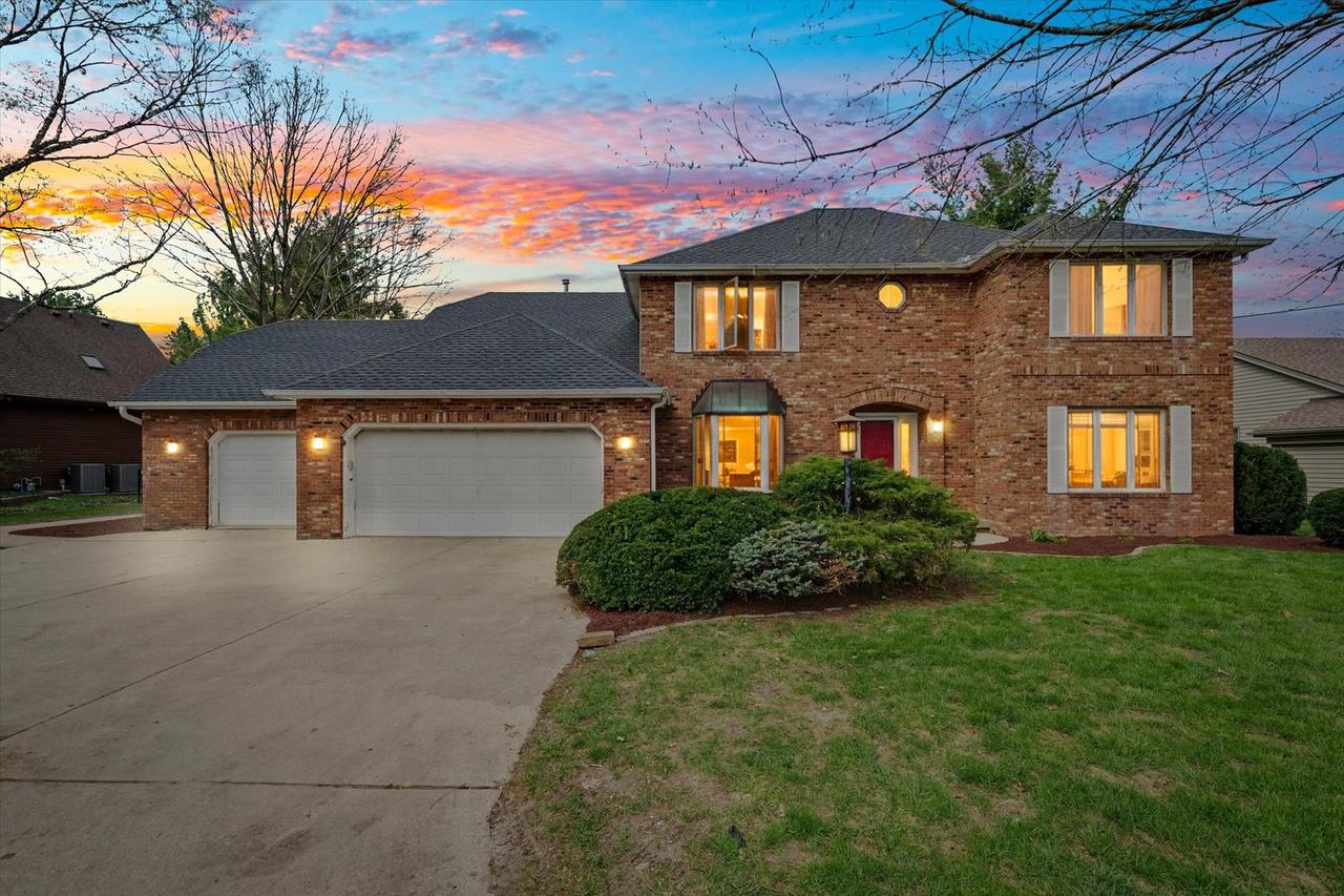 2404 N Nottingham Ct., Champaign, IL 61821