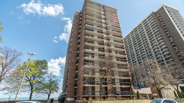 5901 N Sheridan Rd. #9C, Chicago, IL 60660