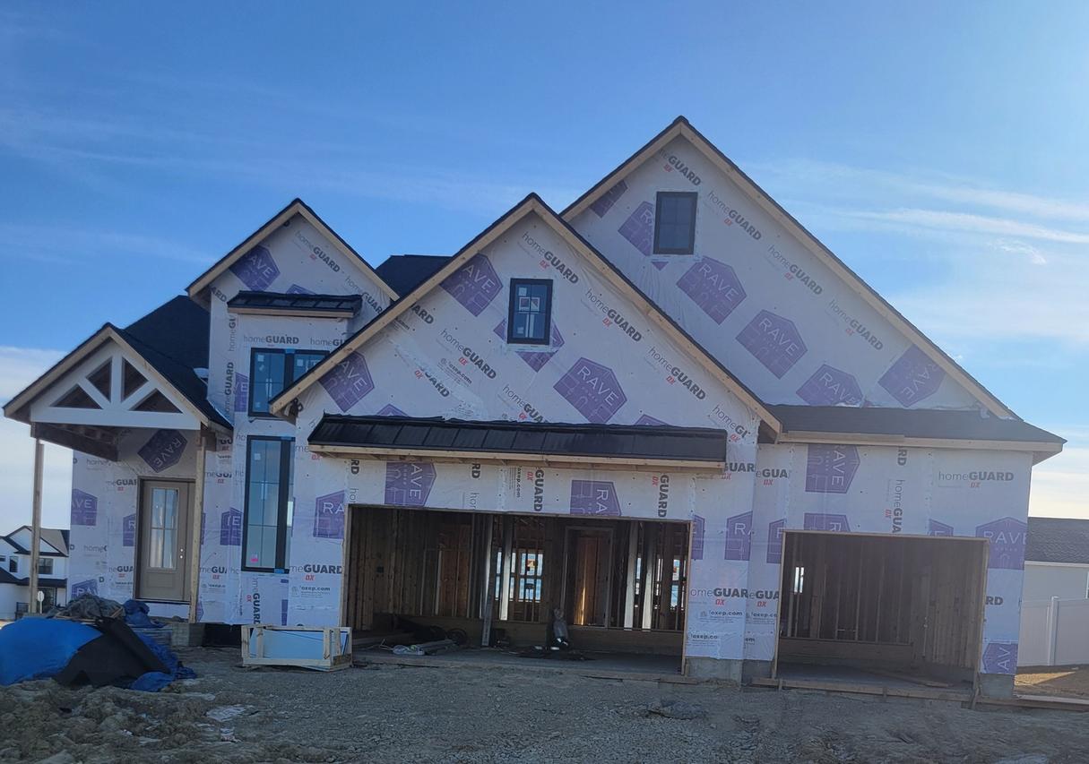 5215 Castlebar Dr., Bloomington, IL 61705