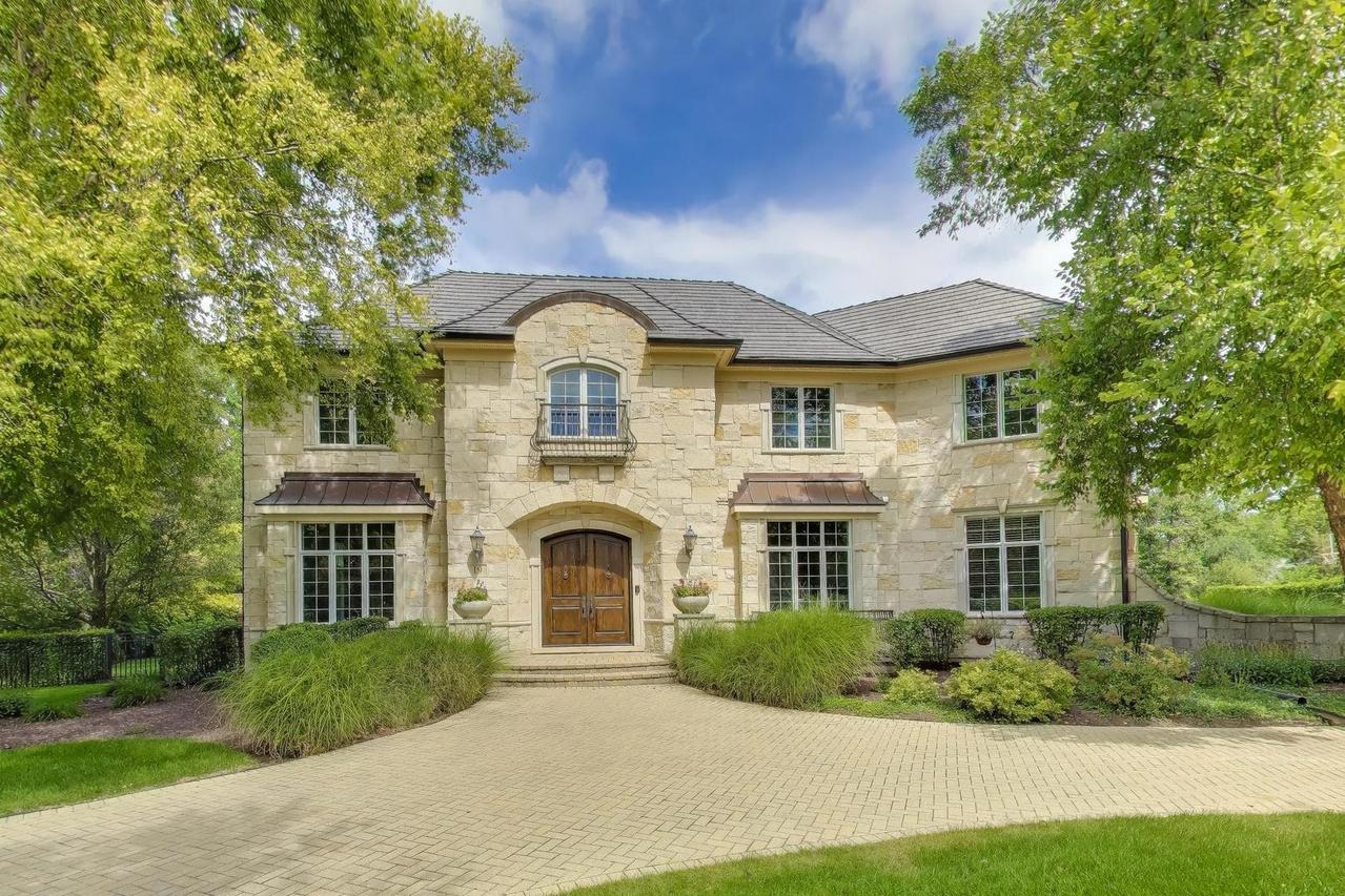 19 Meadowview Rd., Northfield, IL 60093