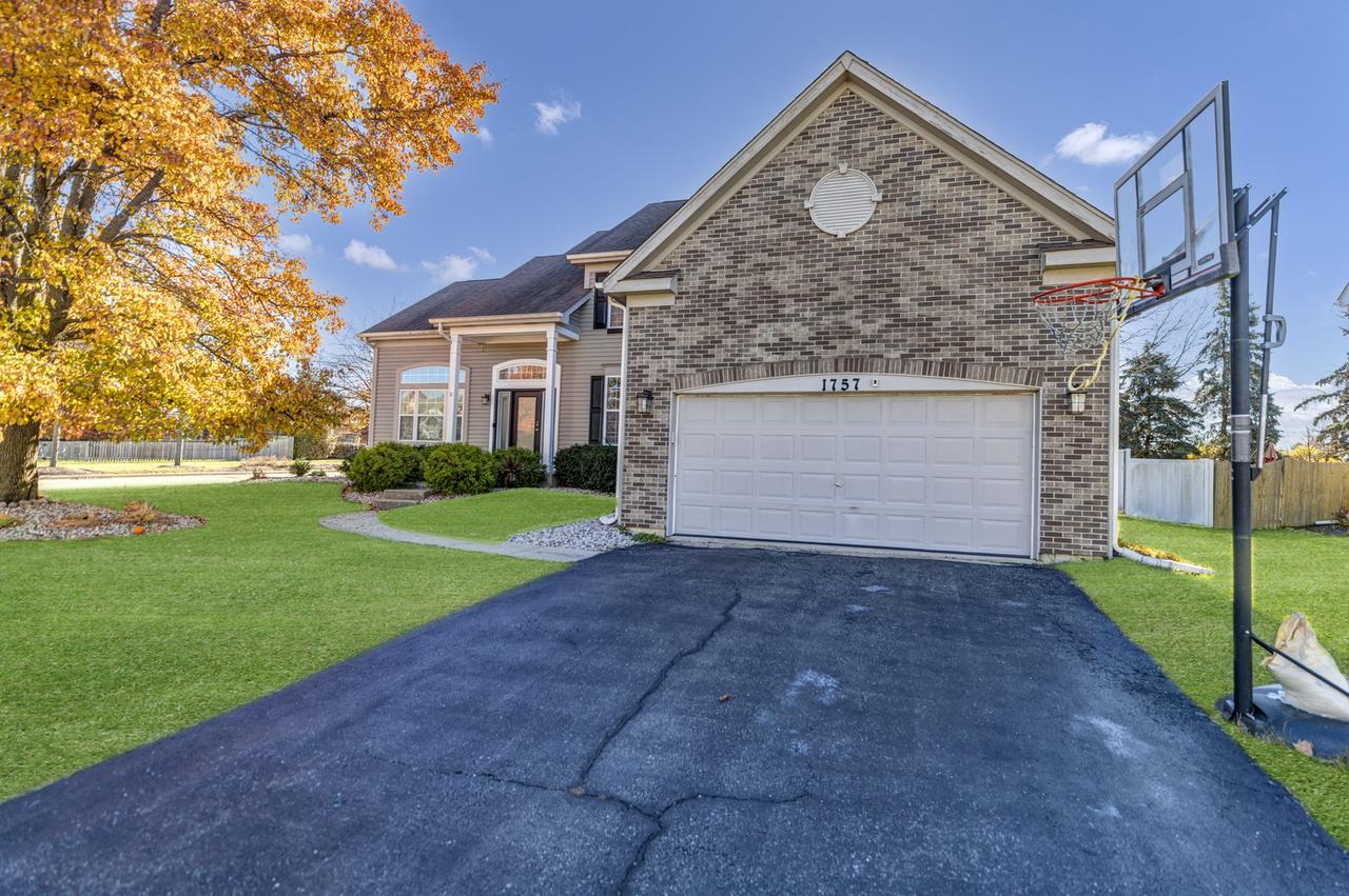 1757 Pinnacle Dr., Aurora, IL 60502