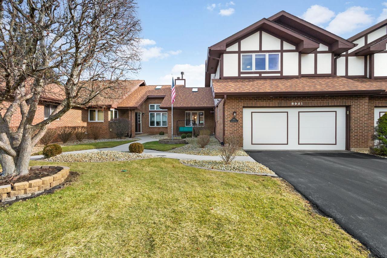 8951 Silverdale Dr., Orland Park, IL 60462
