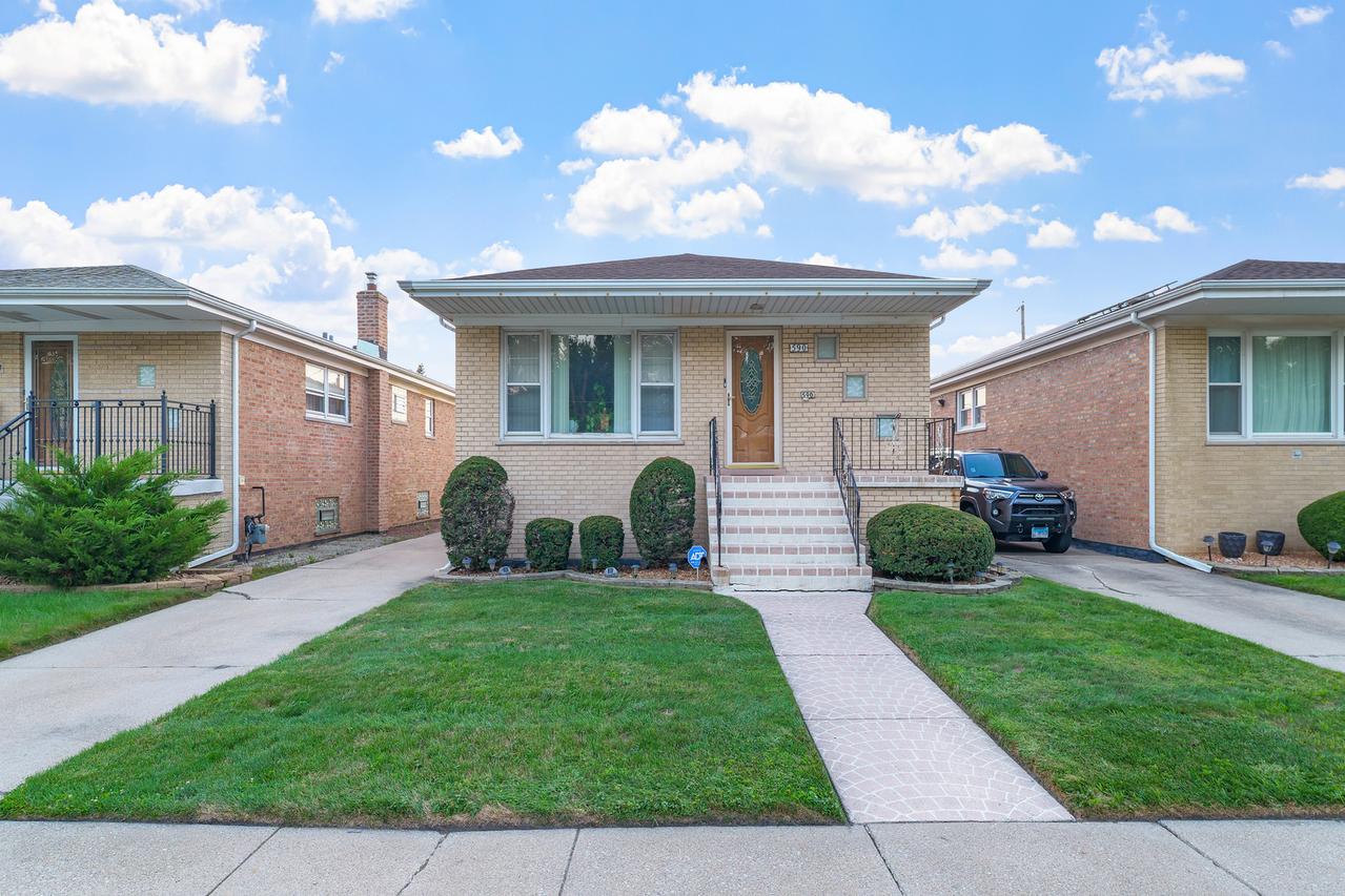 590 Exchange Ave., Calumet City, IL 60409