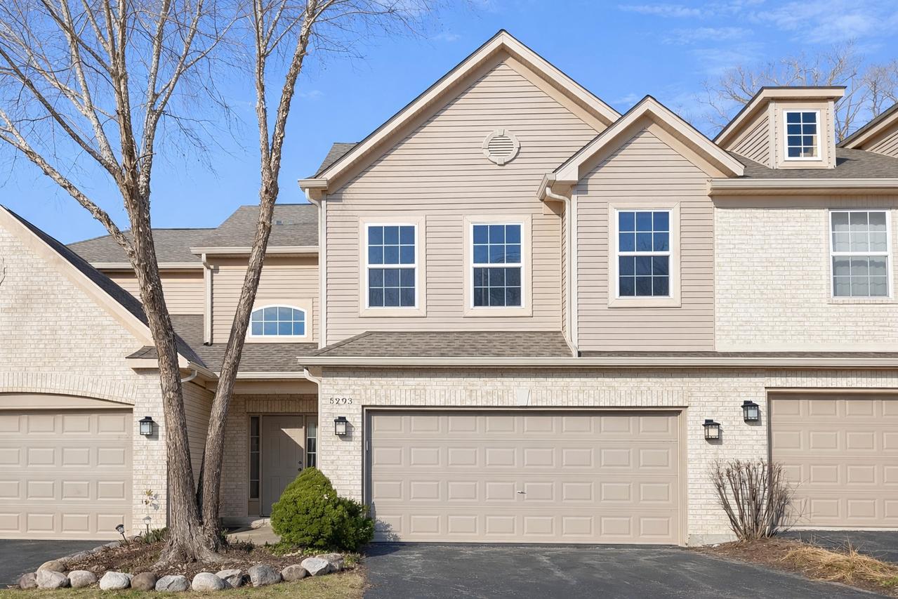 5293 Pebble Ln., Crystal Lake, IL 60012