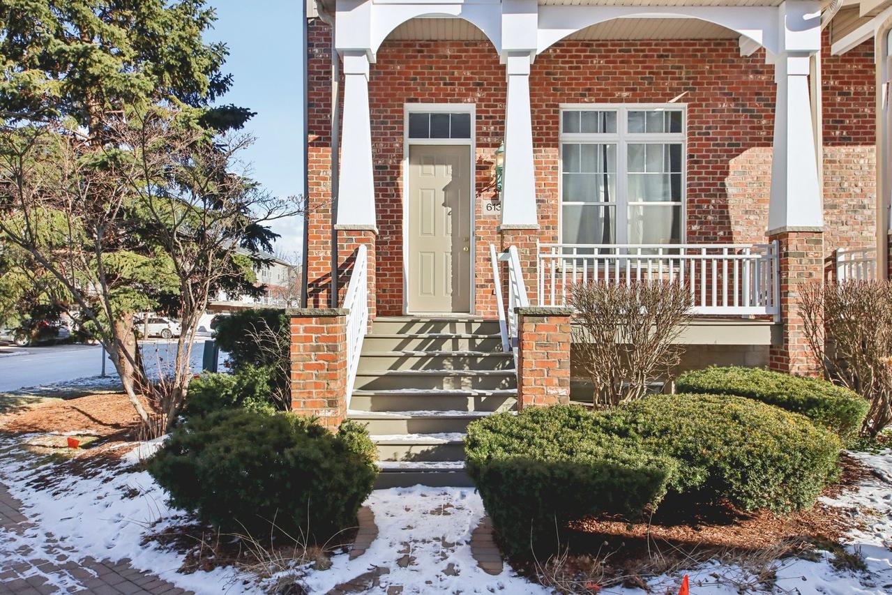 6130 River Bend Pl., Lisle, IL 60532