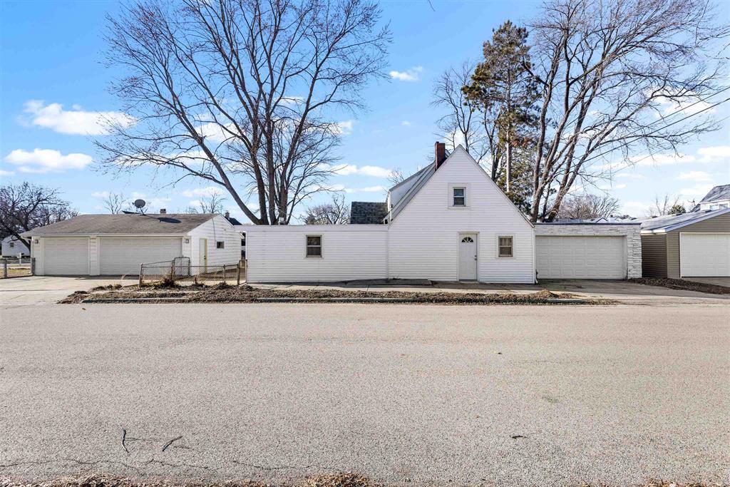 744 Drexel Blvd., Machesney Park, IL 61115