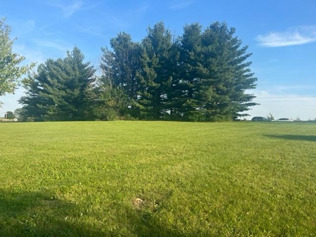 208 Flambeau Ln., Dixon, IL 61021