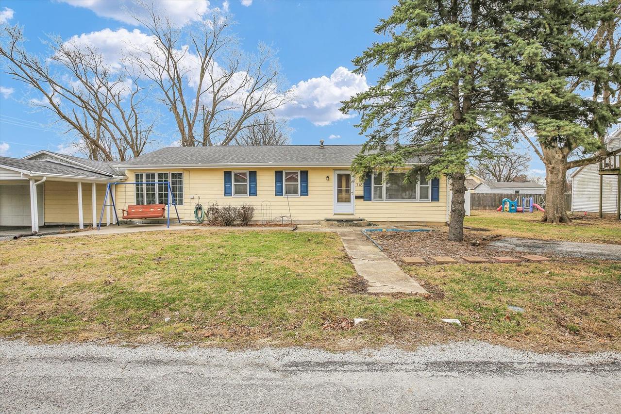 716 N Seymour St., Sullivan, IL 61951