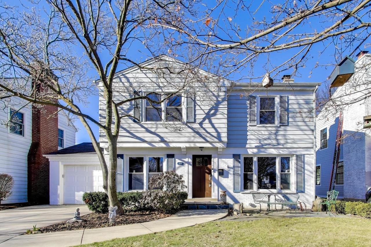 200 S Derbyshire Ln., Arlington Heights, IL 60004