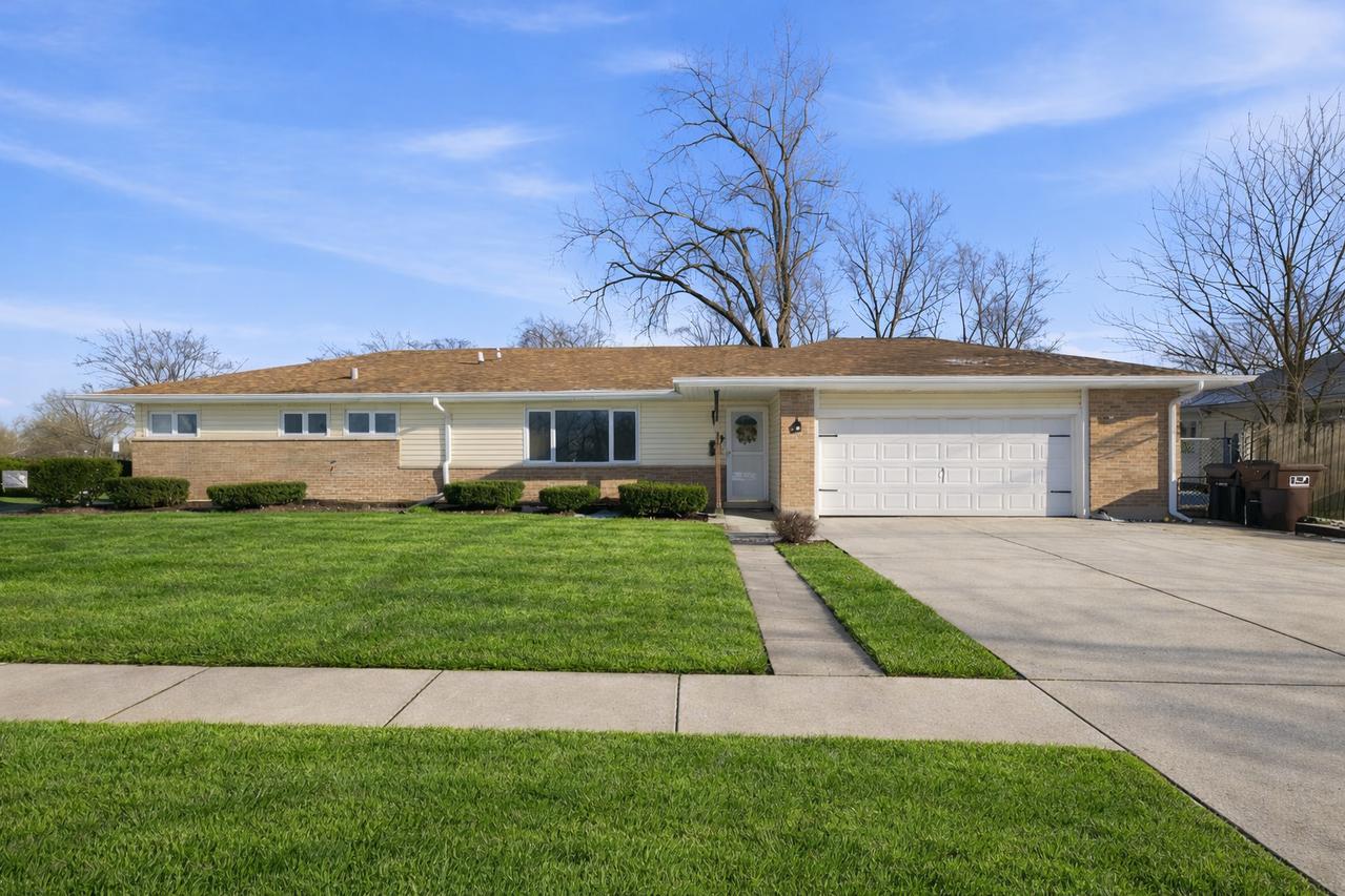 251 Westwood Dr., Park Forest, IL 60466