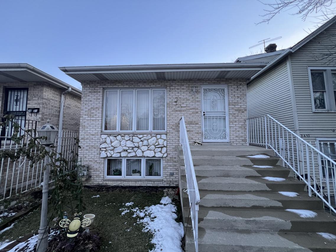 [Address Hidden by Seller], Chicago, IL 60608