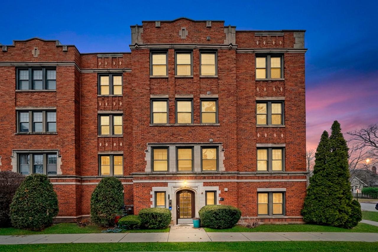 2316 Sherman Ave. #1B, Evanston, IL 60201