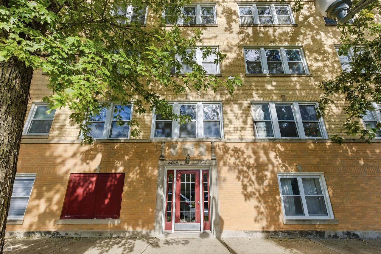 3222 W Berteau Ave. #2, Chicago, IL 60618