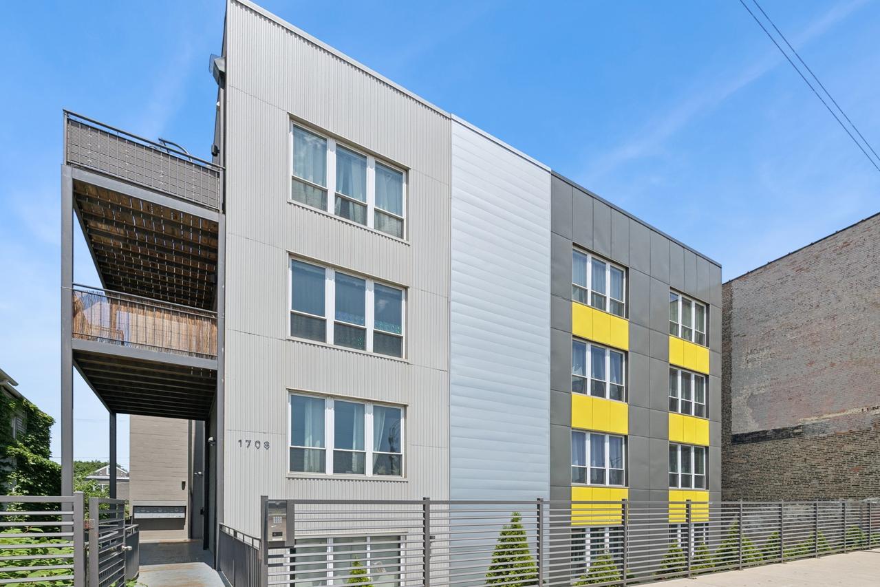 1708 W Cermak Rd. #3W, Chicago, IL 60608